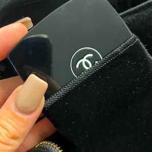 CHANEL powder brush NEW